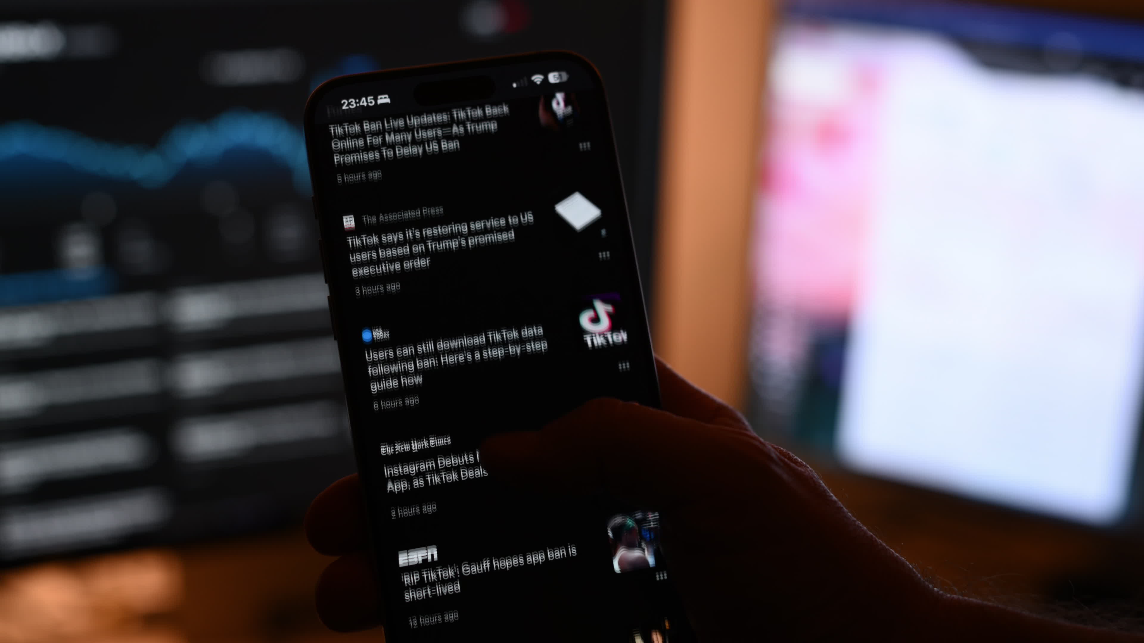TikTok begins restoring service after Trump vows Day 1 executive order