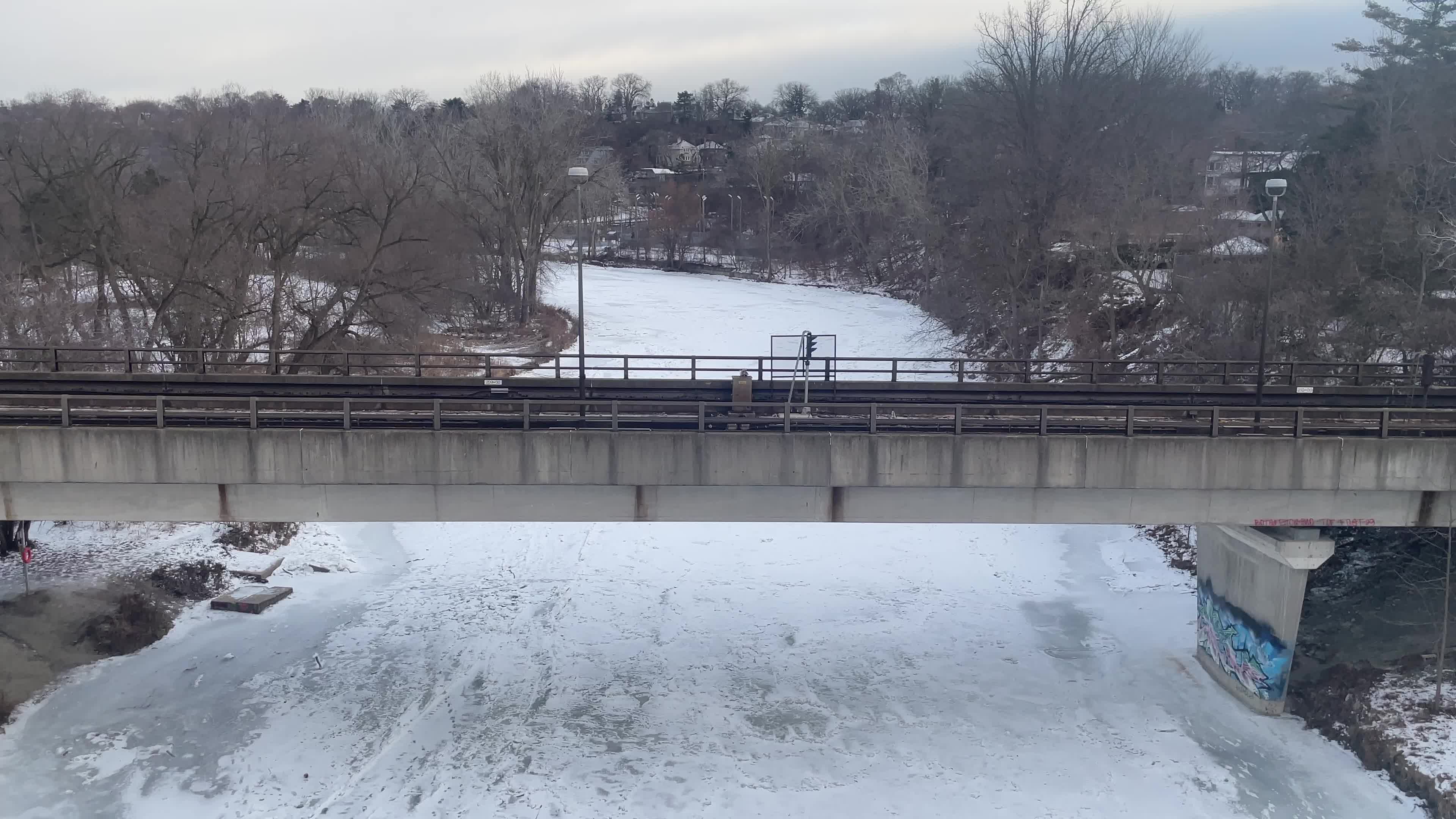 Polar vortex sets in, Toronto/Canada