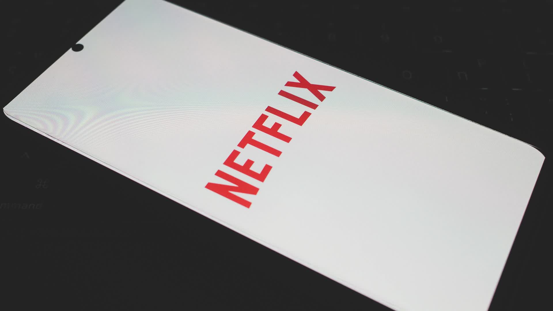 Netflix Revenue Climbs 16% in Q4, Surpassing Analyst Expectations