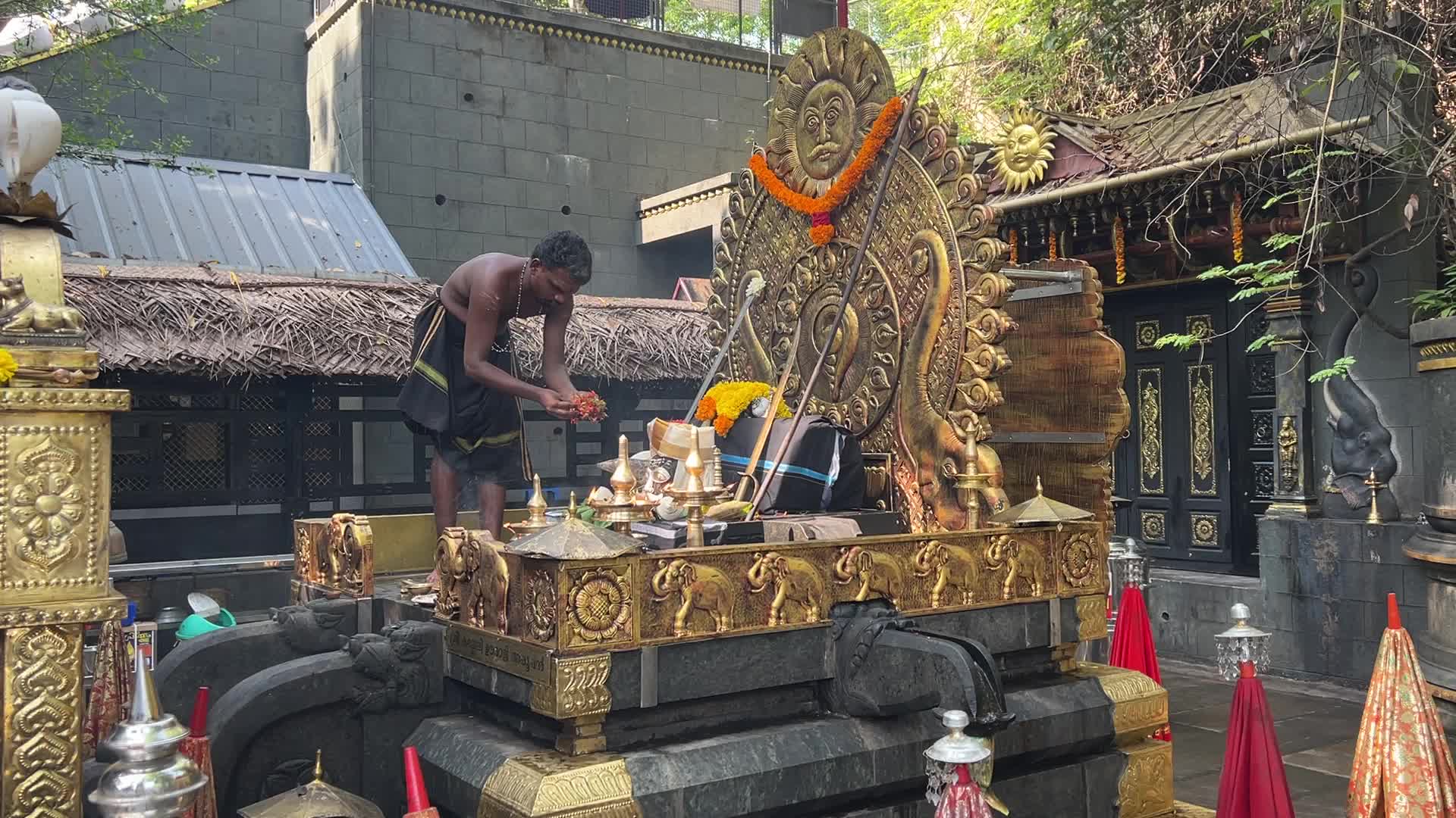Sree Kallely Oorali Appooppan Kavu