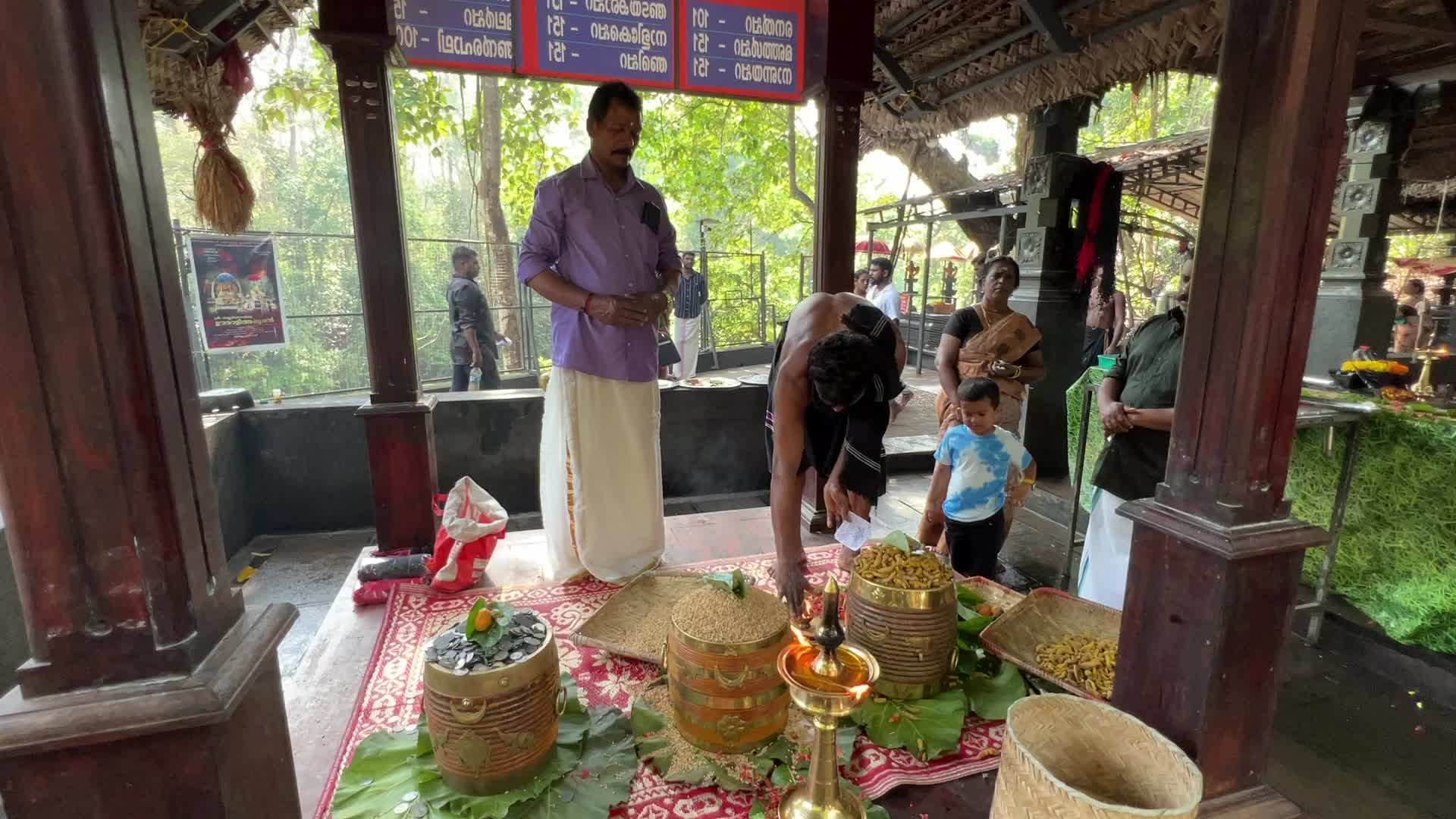 Sree Kallely Oorali Appooppan Kavu