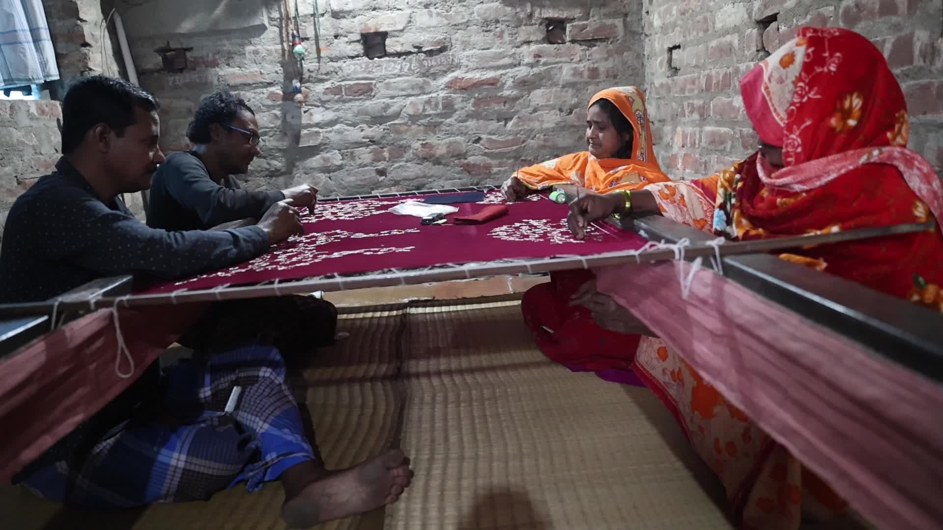 “Zari” Village Outskirts Of Kolkata, India