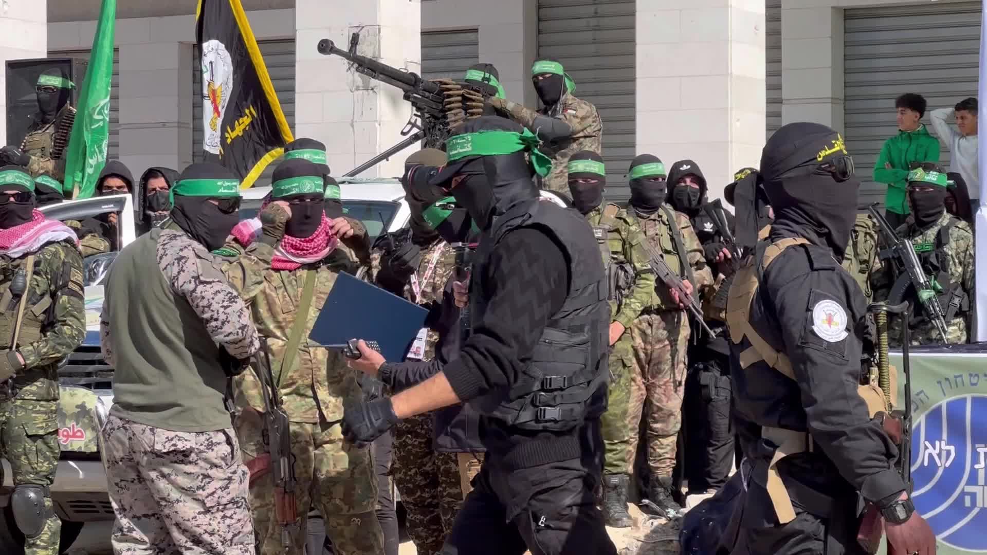 Hamas hands over 4 Israeli soldier hostages to Red Cross in 2nd swap
