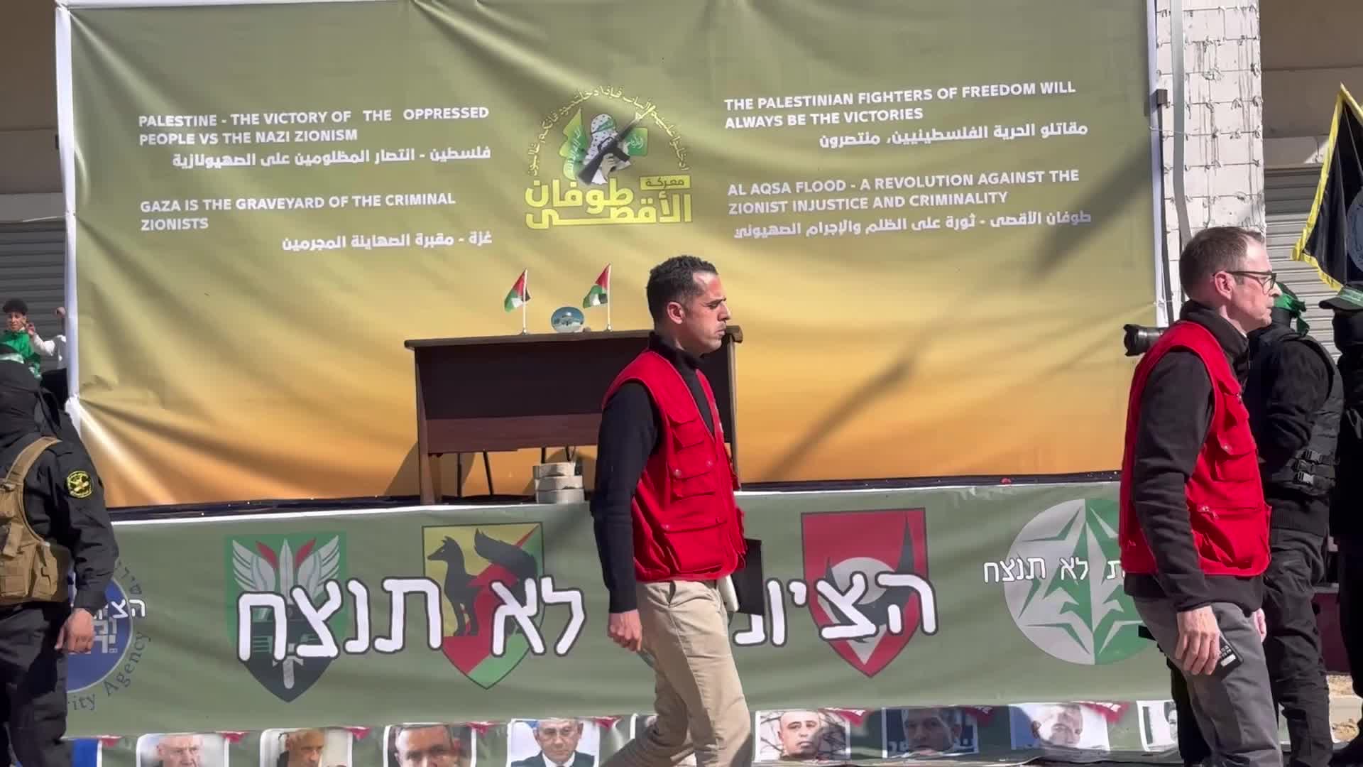Hamas hands over 4 Israeli soldier hostages to Red Cross in 2nd swap
