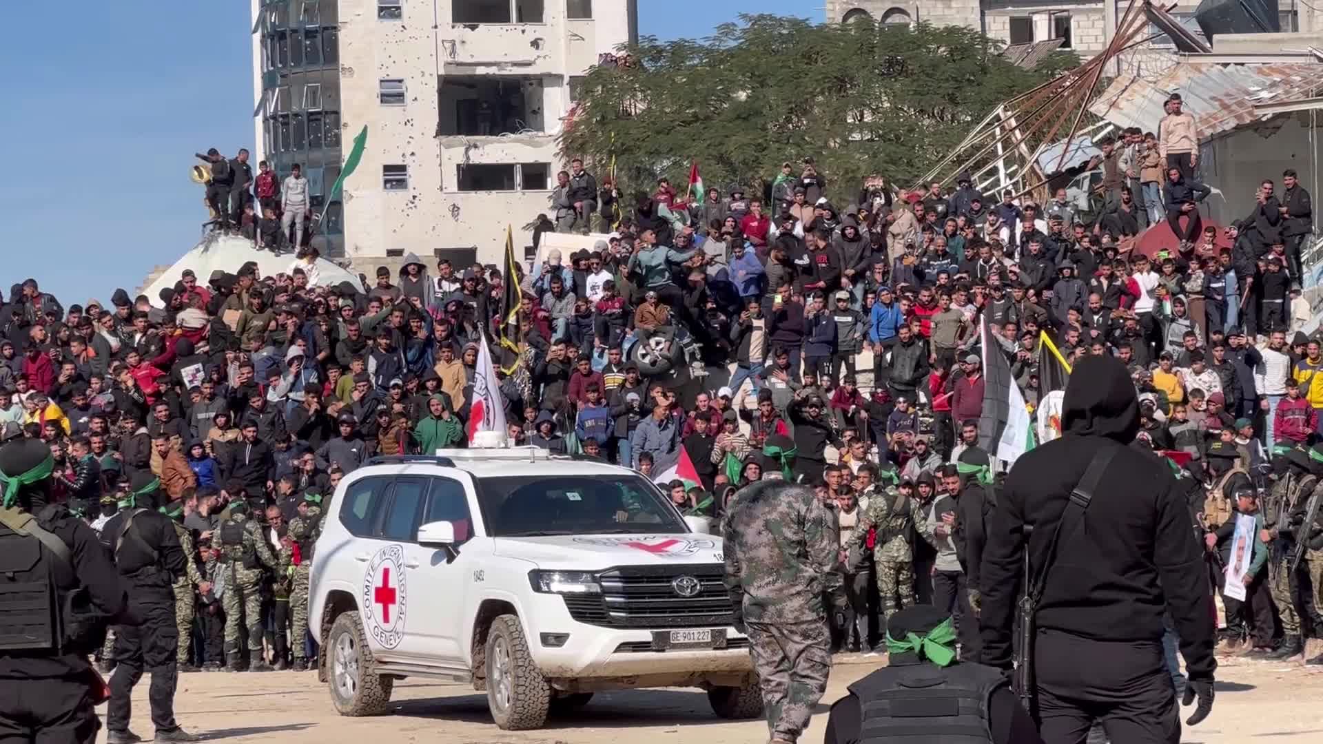 Hamas hands over 4 Israeli soldier hostages to Red Cross in 2nd swap