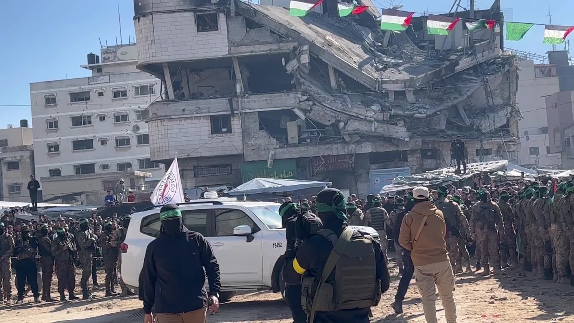 Hamas hands over 4 Israeli soldier hostages to Red Cross in 2nd swap