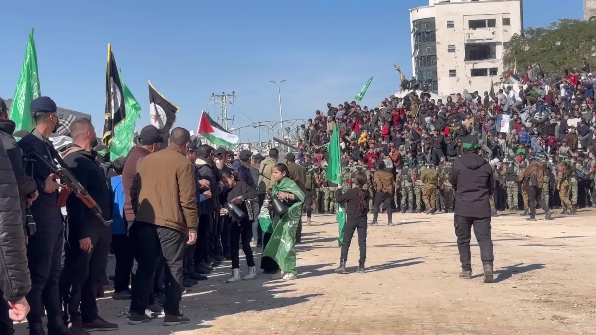 Hamas hands over 4 Israeli soldier hostages to Red Cross in 2nd swap