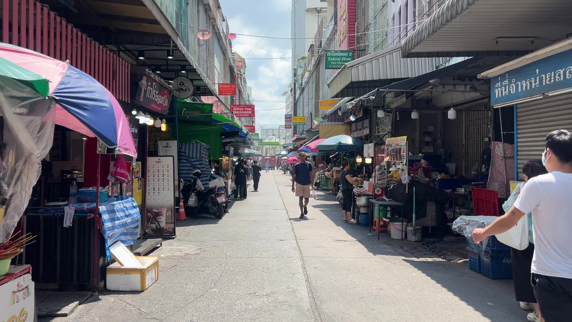 Daily life in Bangkok, Thailand 