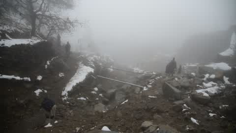Foggy morning in Srinagar.