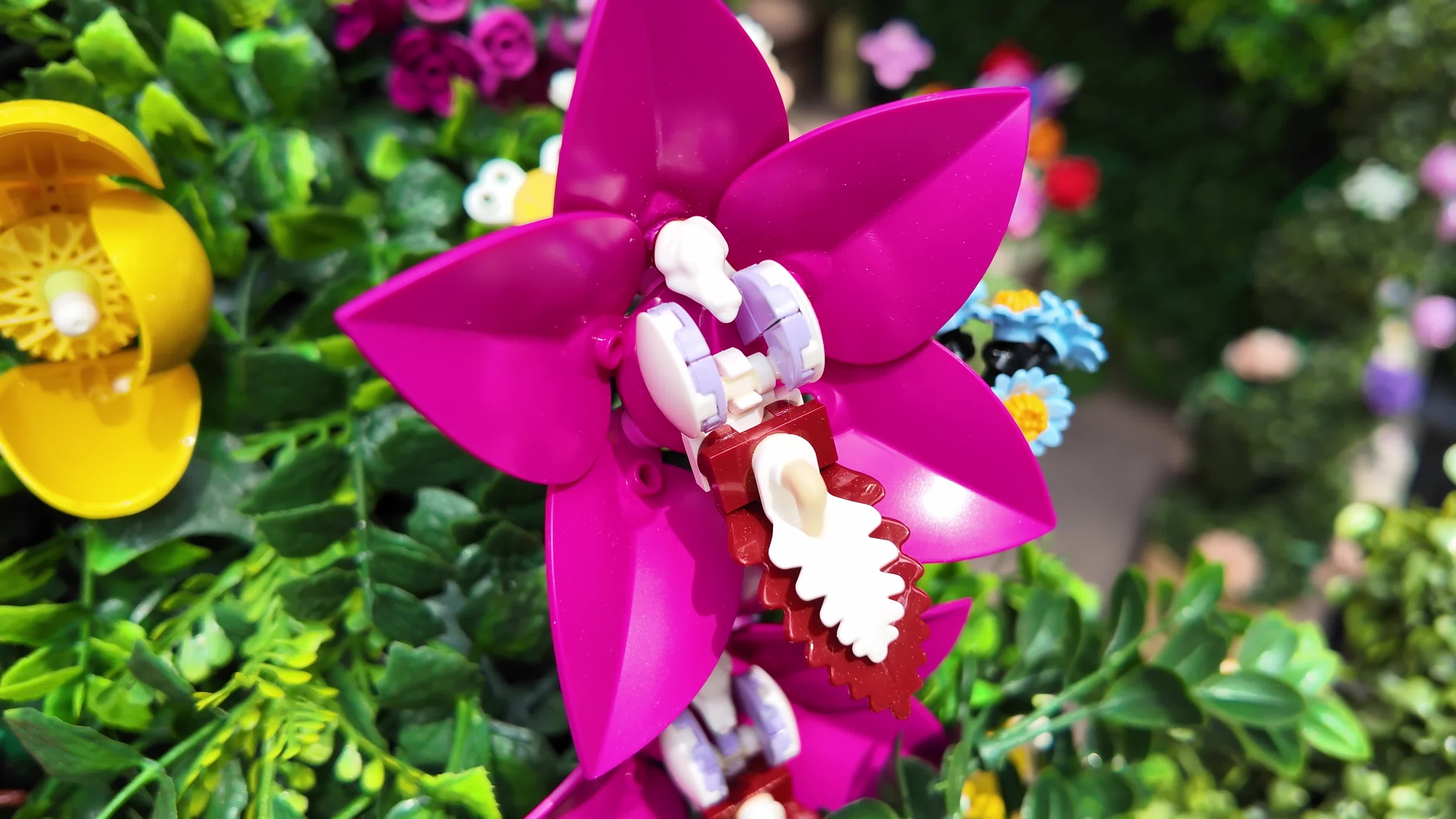 Lego Flowers Brownstone Stoop