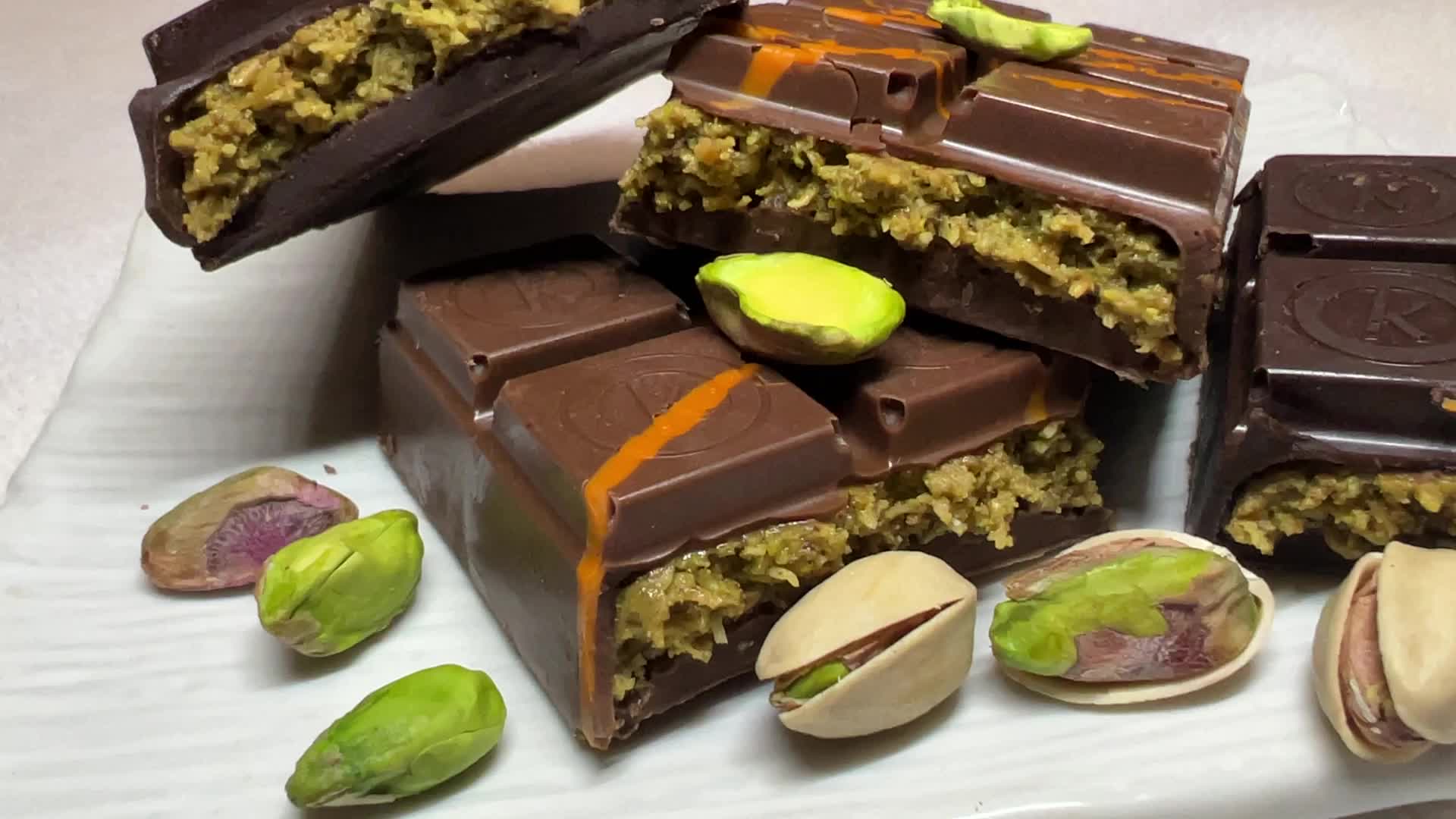 Dubai Pistachio Kunafa Chocolate Bars