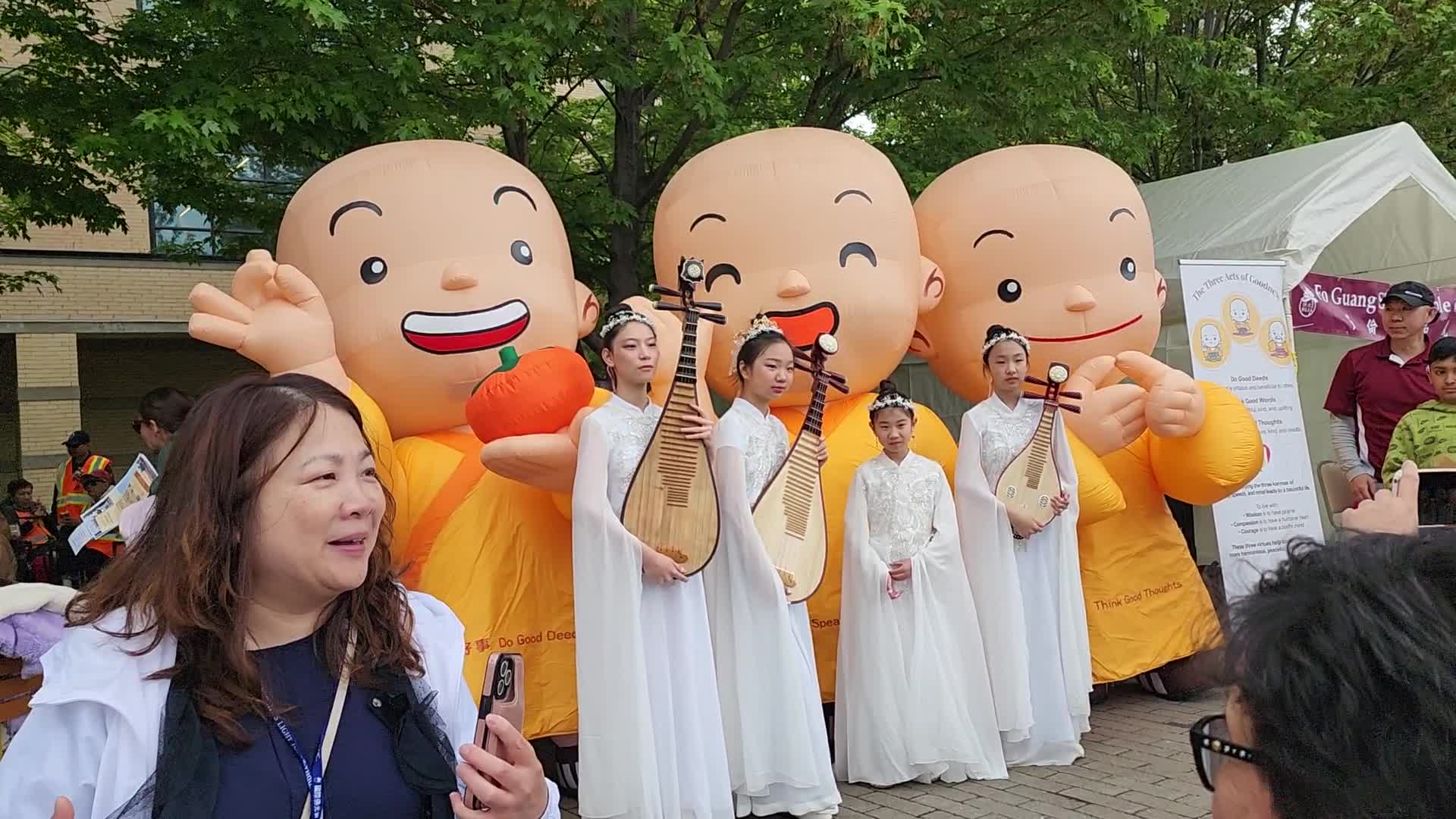 Buddhists celebrate Vesak