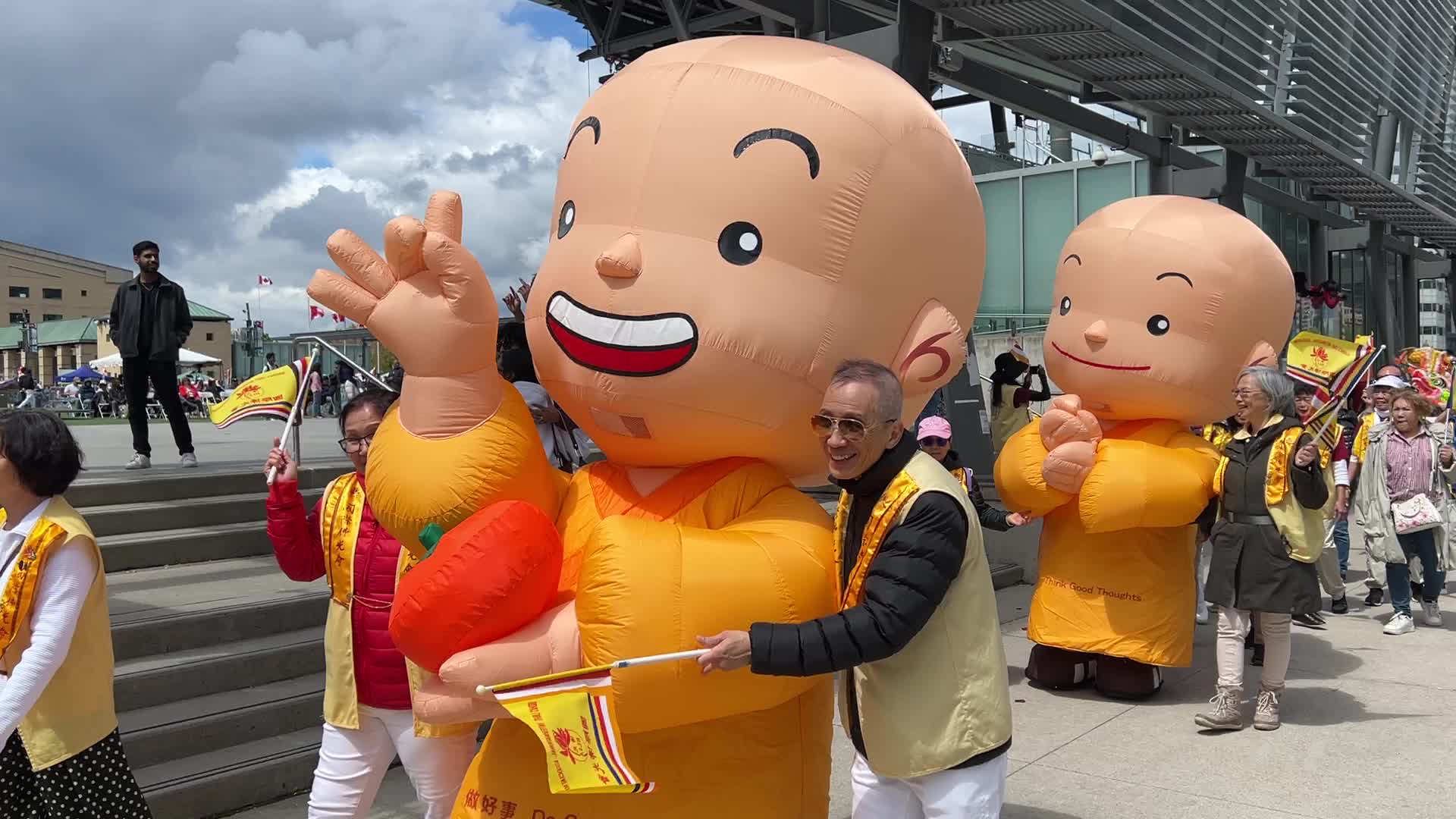Buddhists celebrate Vesak