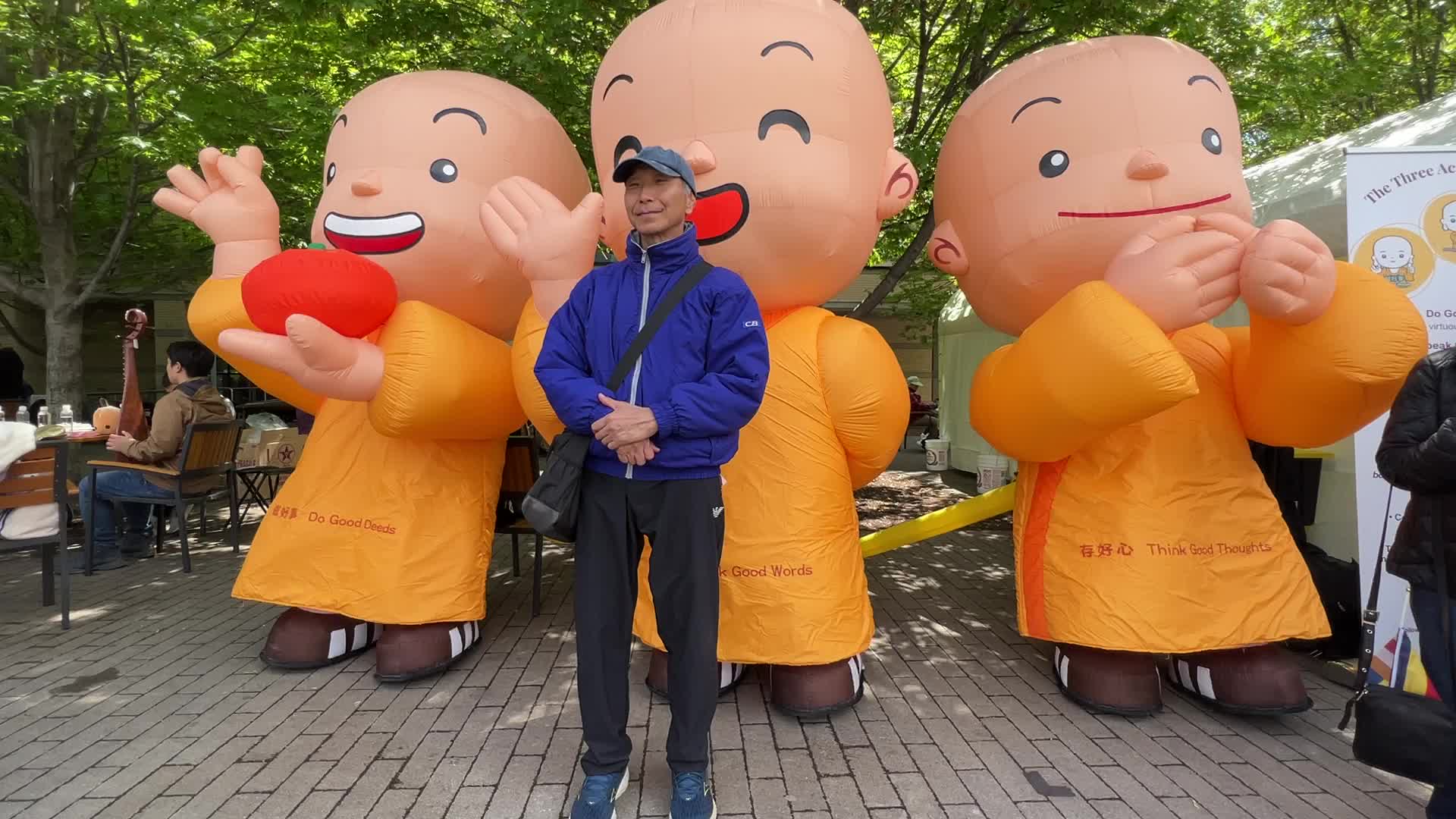 Buddhists celebrate Vesak