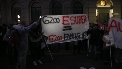 Protest of workers belonging to the Auchan/Conad group in Piazza della Scala in Milan