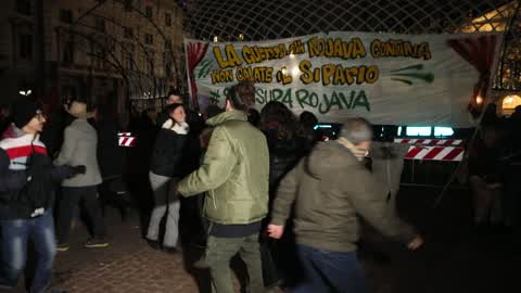 Flash mob protesting against Erdogan and the Rojava war in Milan