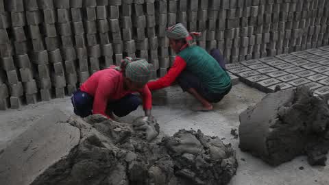  Brick Kilns cause Air pollution in Dhaka 