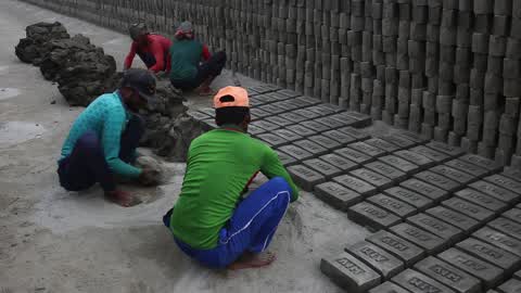  Brick Kilns cause Air pollution in Dhaka 