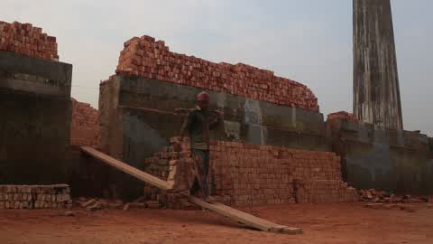  Brick Kilns cause Air pollution in Dhaka 