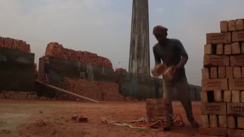  Brick Kilns cause Air pollution in Dhaka 