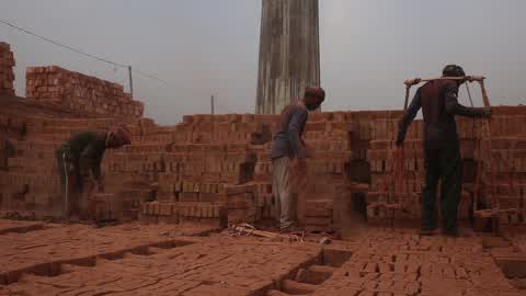  Brick Kilns cause Air pollution in Dhaka 