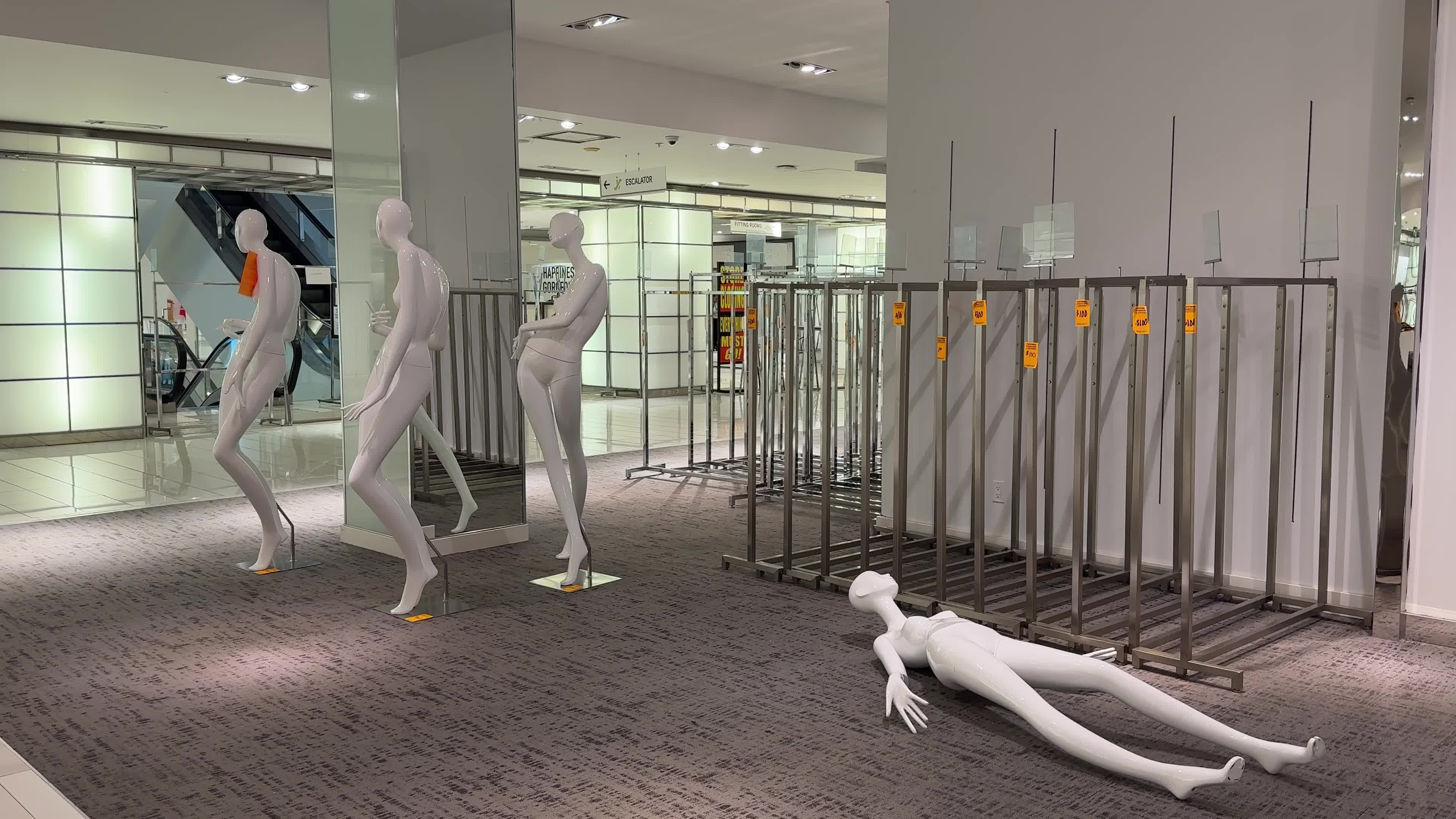 Hudson's Bay Stores to Close in Canada 