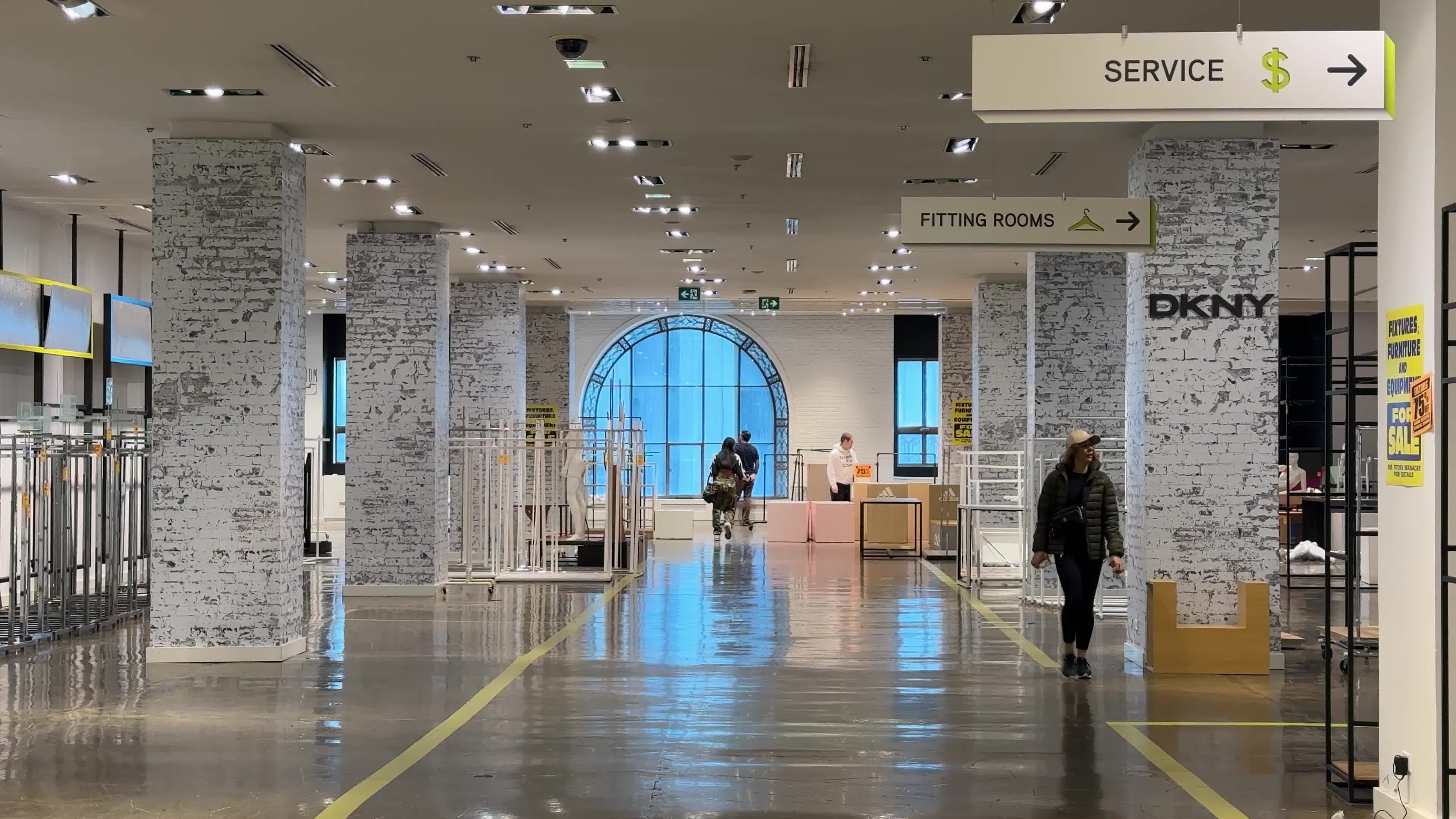 Hudson's Bay Stores to Close in Canada 