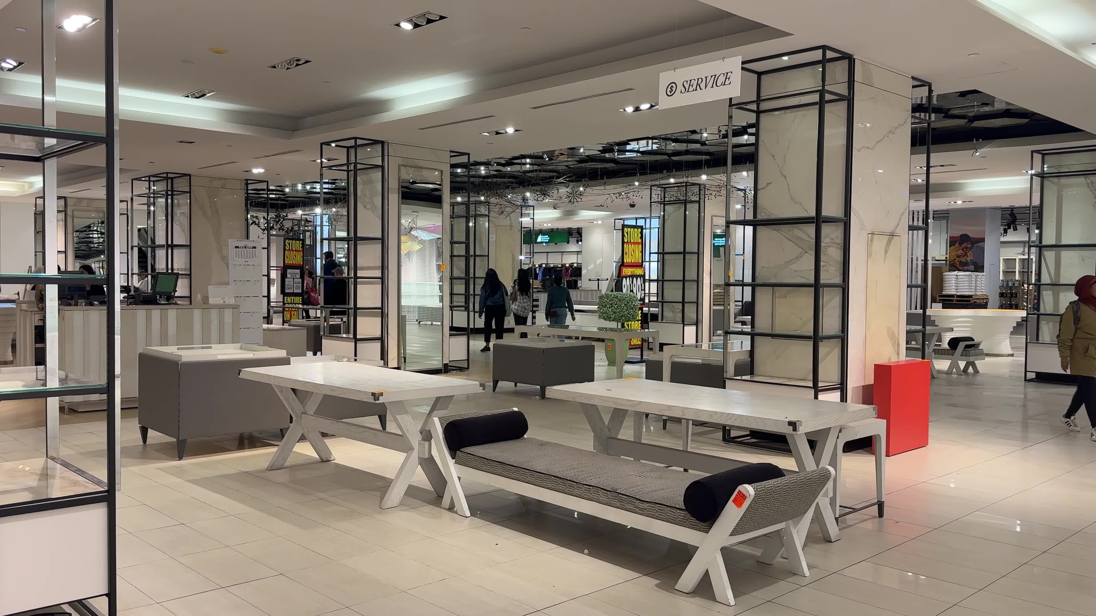 Hudson's Bay Stores to Close in Canada 