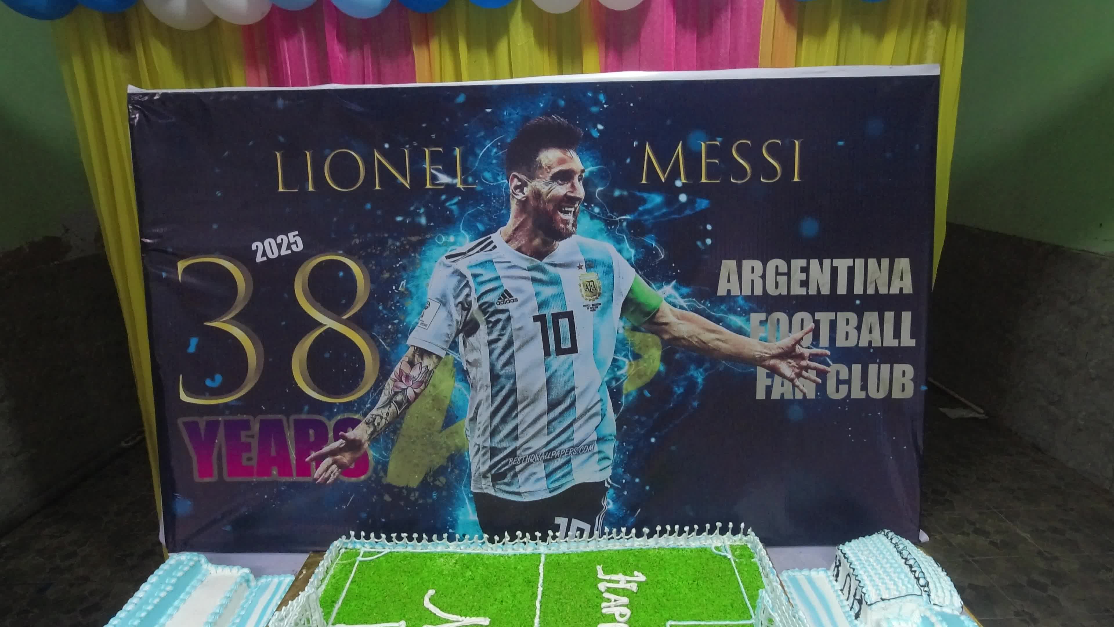 Fans celebrate birthday of Lionel Messi in India