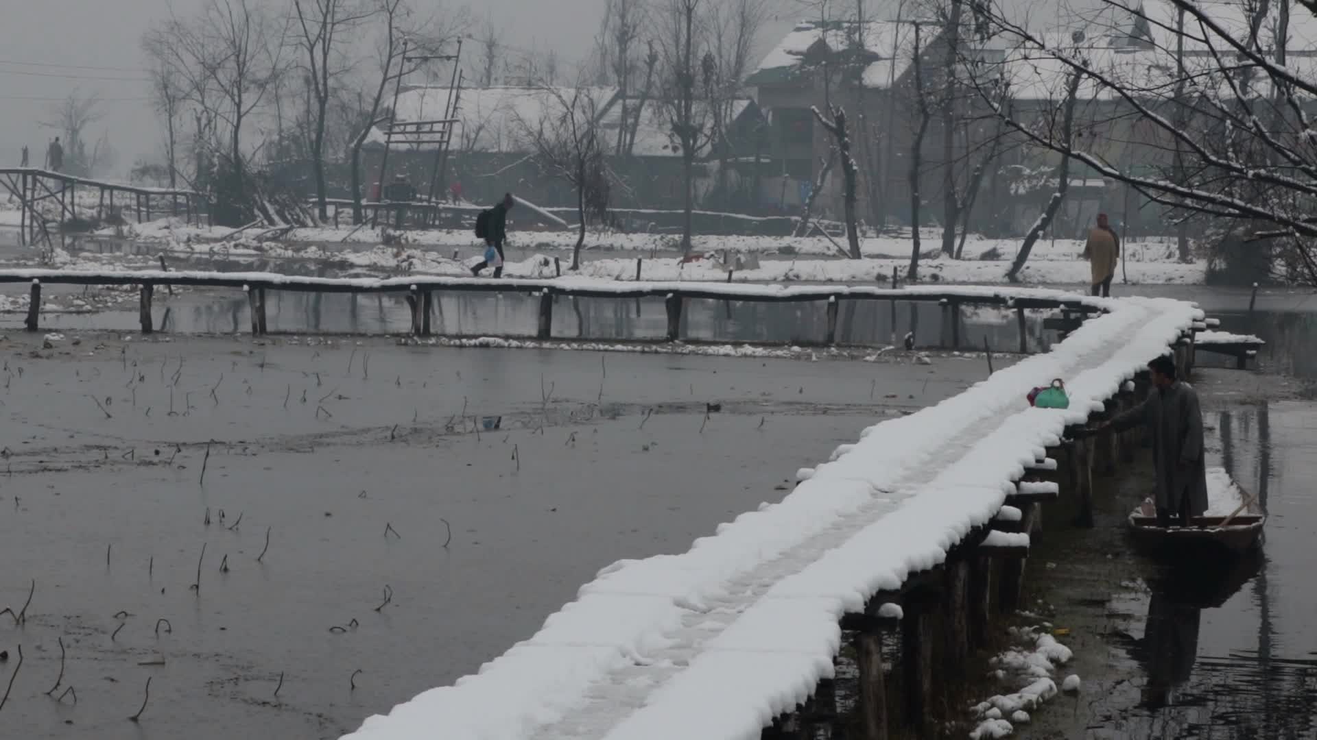 Kashmir Receives Fresh Snowfall