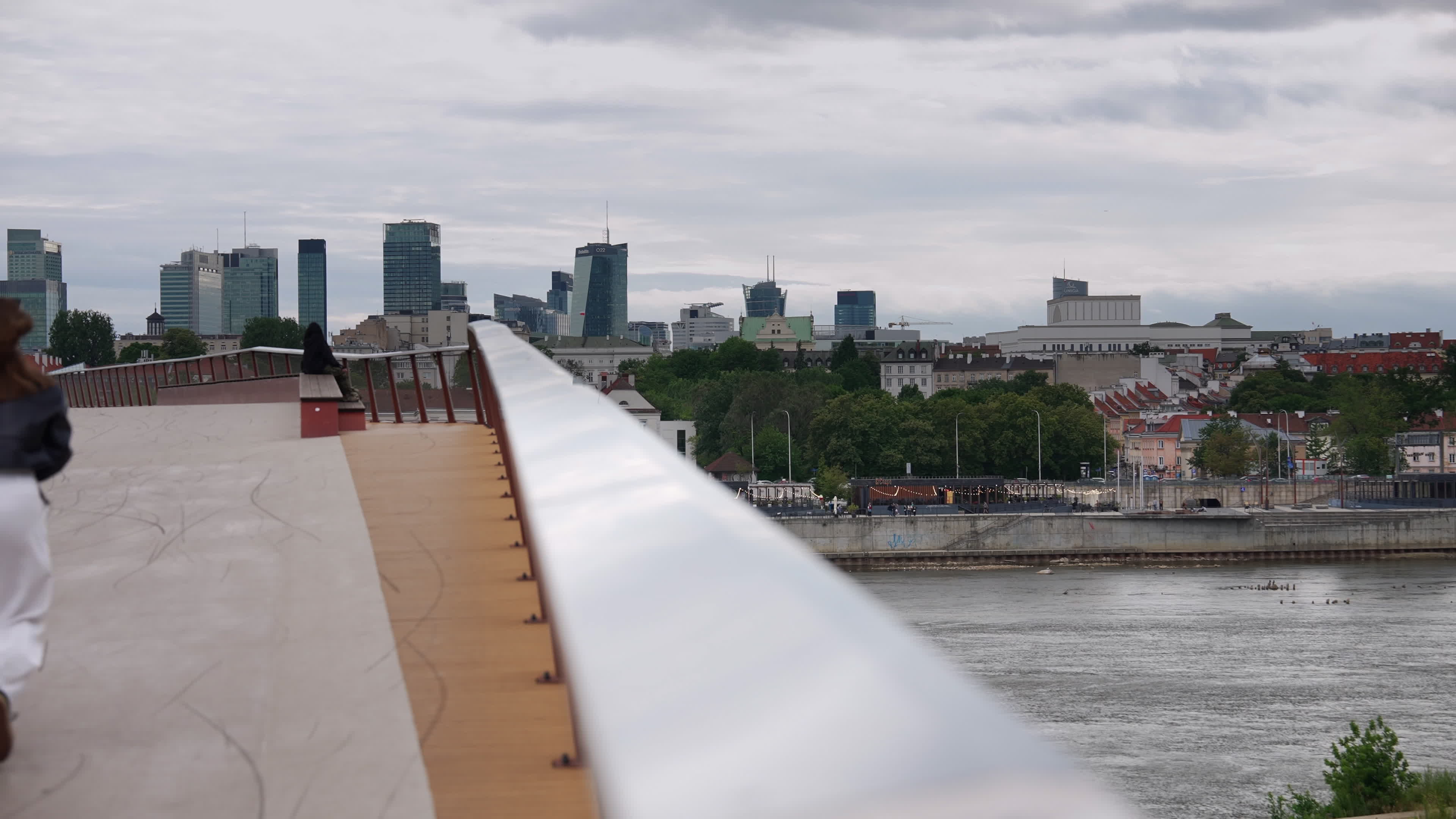 Vistula river at record low levels in Poland