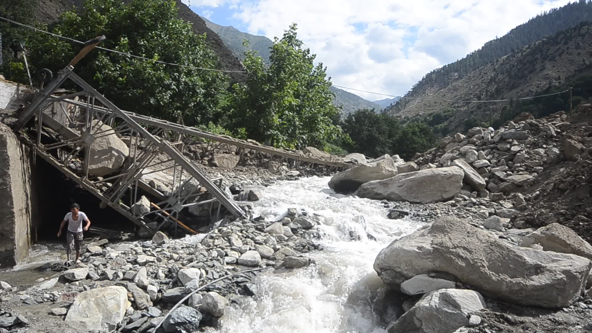 Flash floods caused at least 18 dead in Thak Gah Village of Pakistan