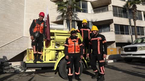 Israel allows Qatari donation of 20 emergency vehicles into Gaza City