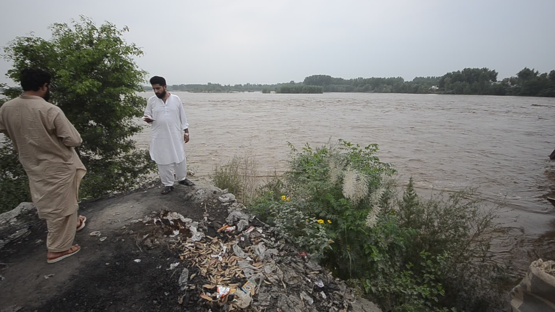 More than 300 people killed in Pakistan in heavy rains, flash floods