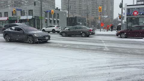 Toronto gets hit by winter snowstorm