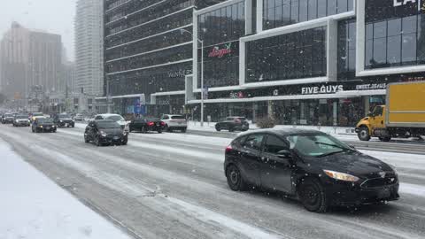 Toronto gets hit by winter snowstorm