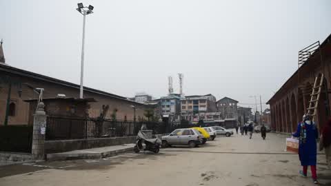 Friday prayers allowed after 4 months in Jamia Masjid Kashmir