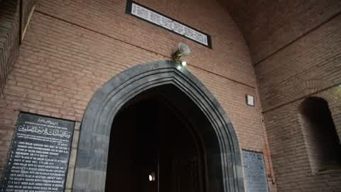 Friday prayers allowed after 4 months in Jamia Masjid Kashmir