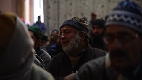 Friday prayers allowed after 4 months in Jamia Masjid Kashmir