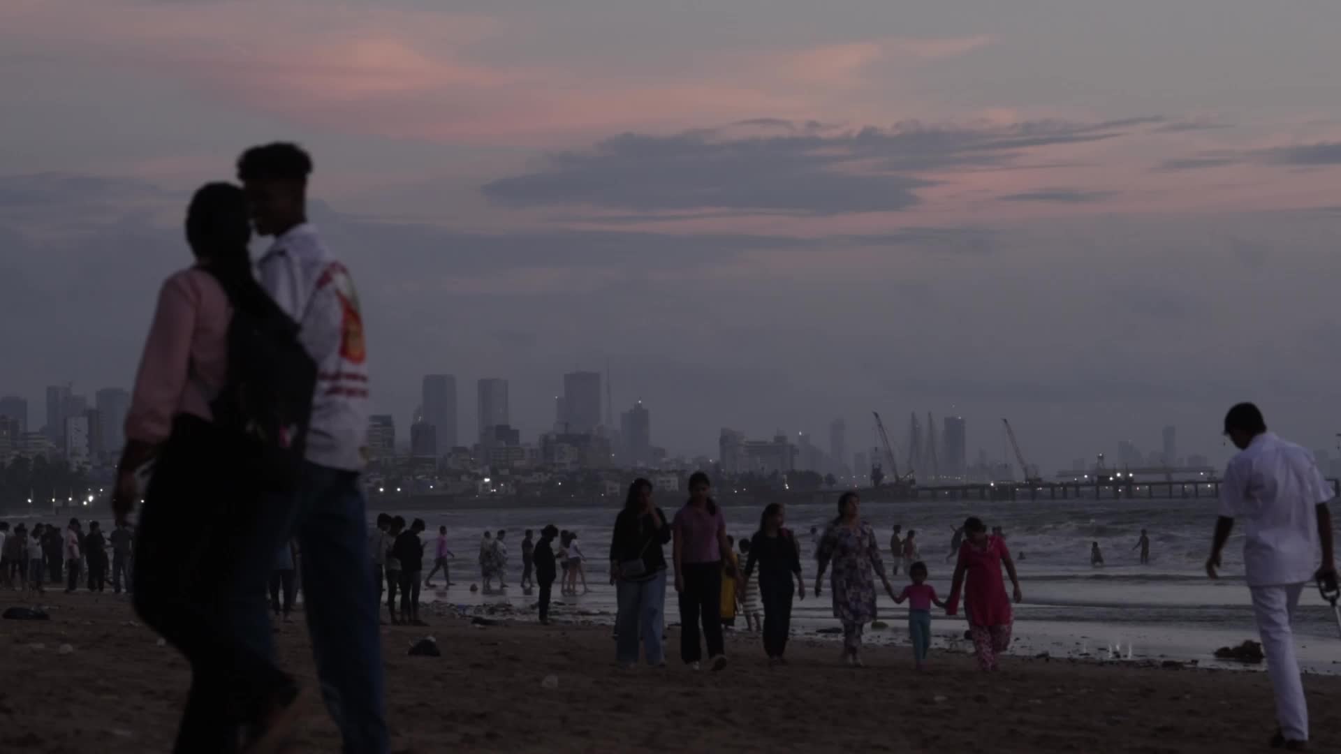 Daily Life In Mumbai 