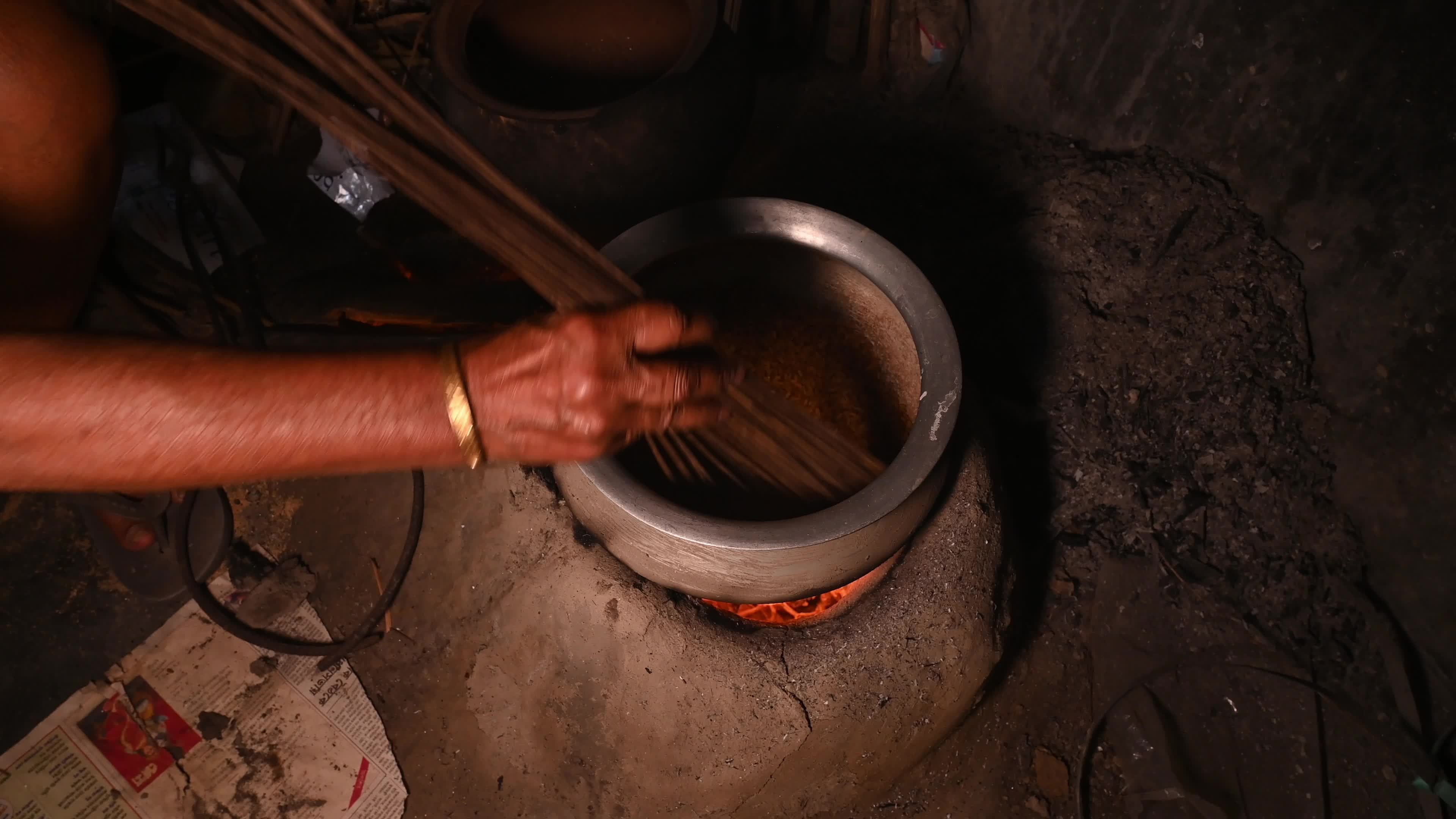 Puffed Rice - Wood-fired Mud Stove - Food Prepared In Clay Pots In The Ancient Way