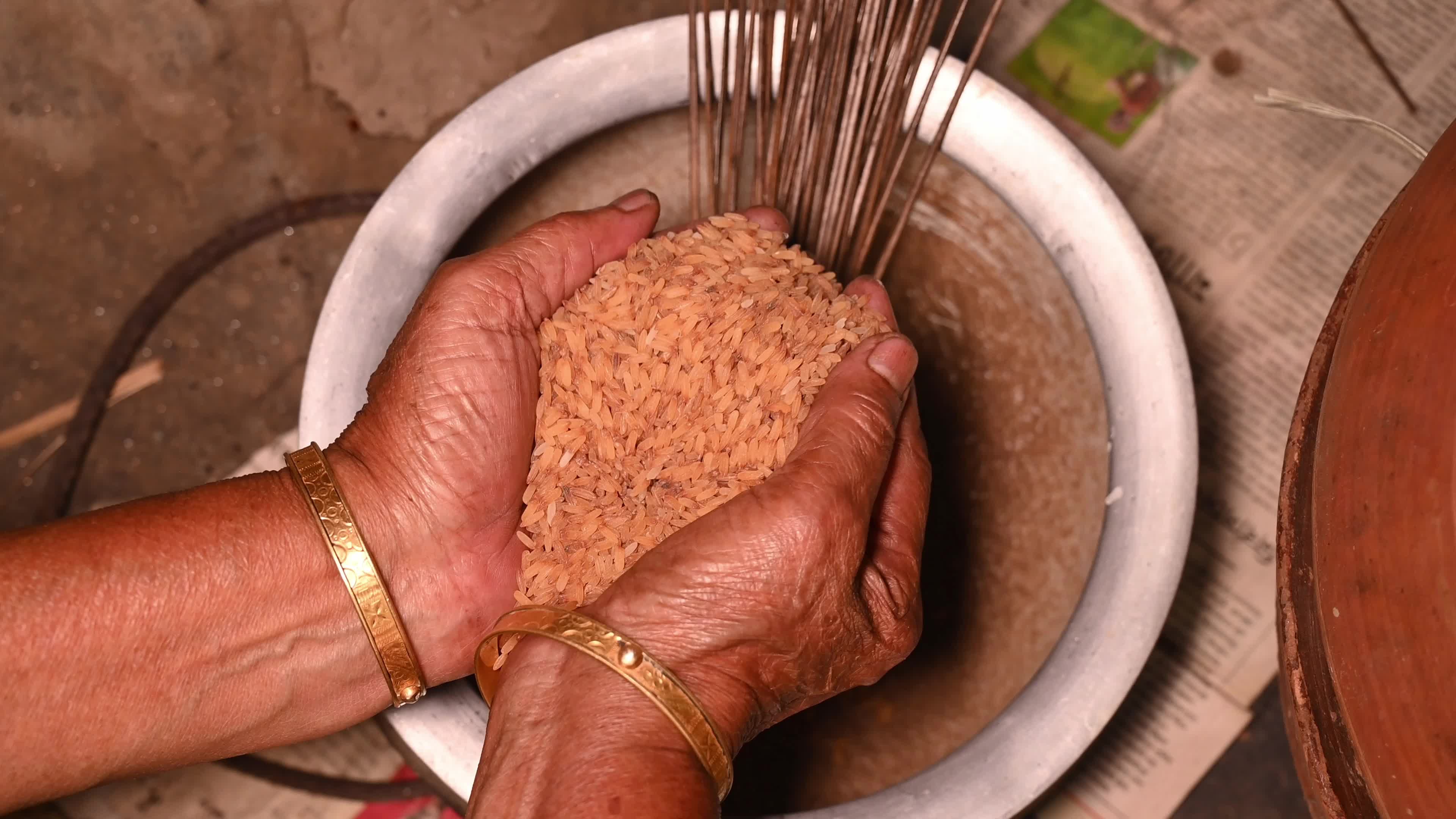 Puffed Rice - Wood-fired Mud Stove - Food Prepared In Clay Pots In The Ancient Way