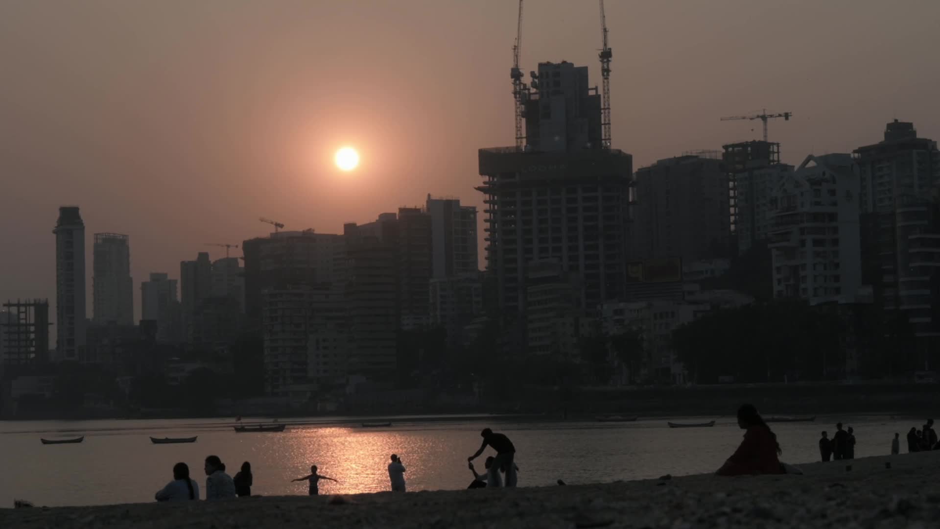 Daily Life In Mumbai