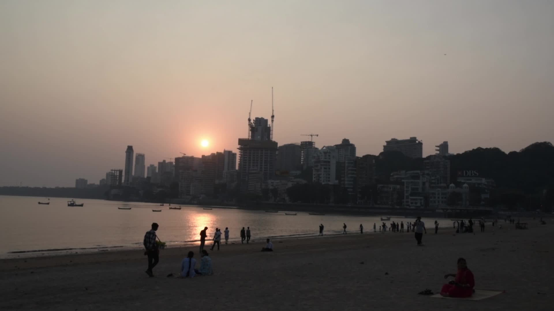 Daily Life In Mumbai 