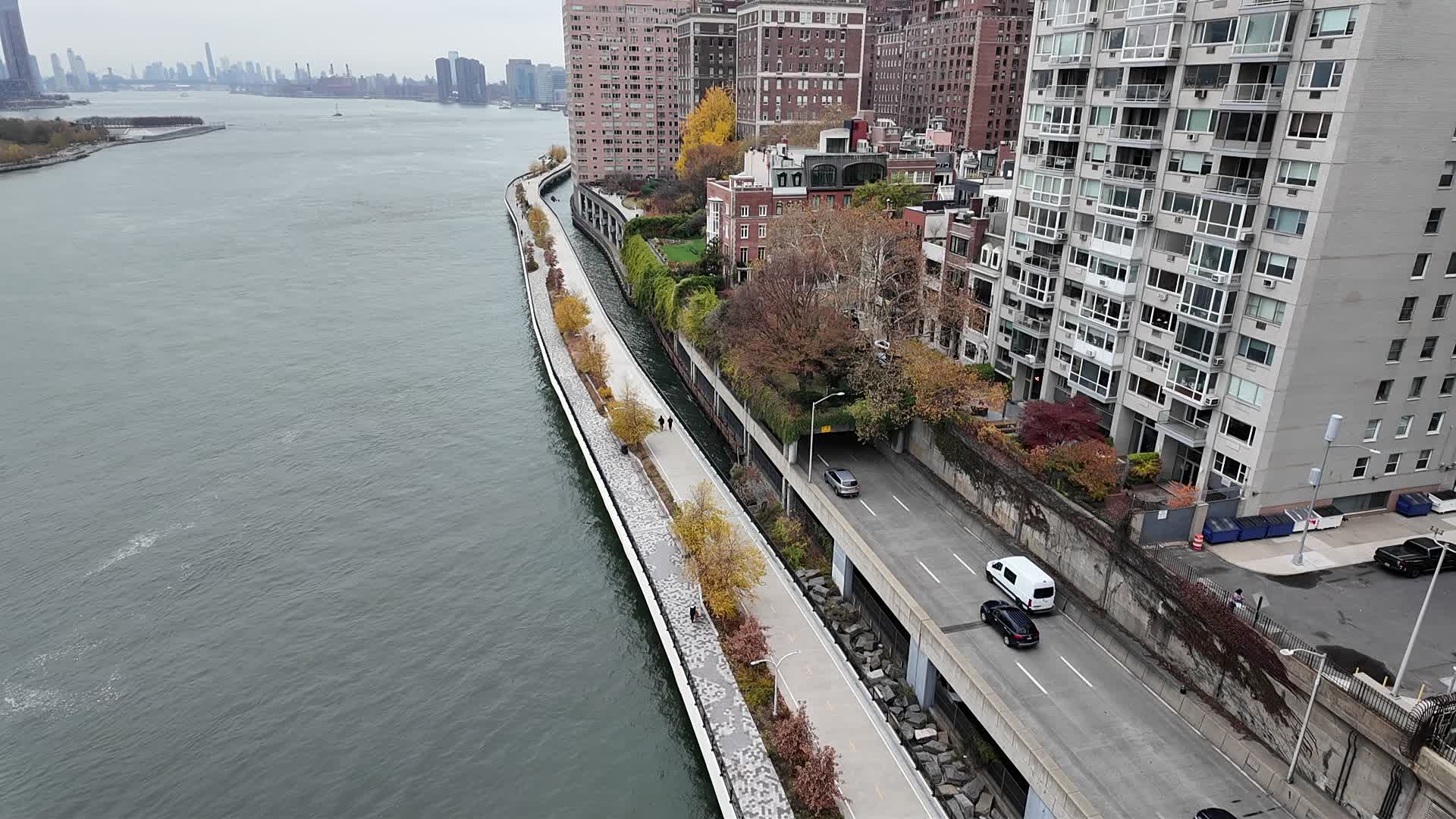 The East River from the 59th Street Bridge