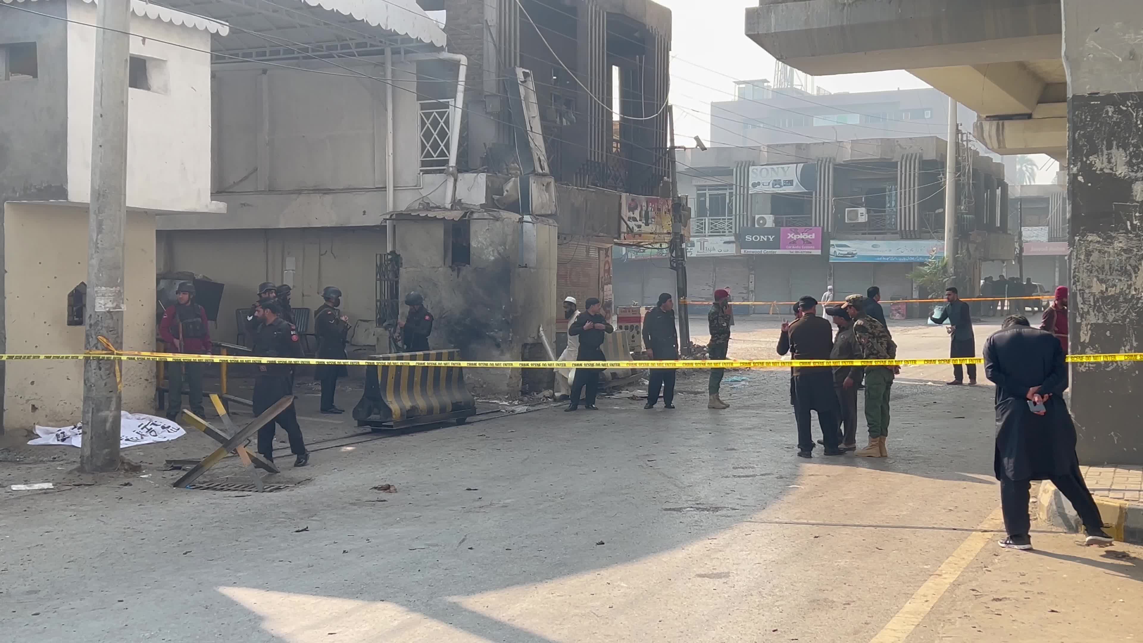 Several killed after militant attack on Pakistan paramilitary