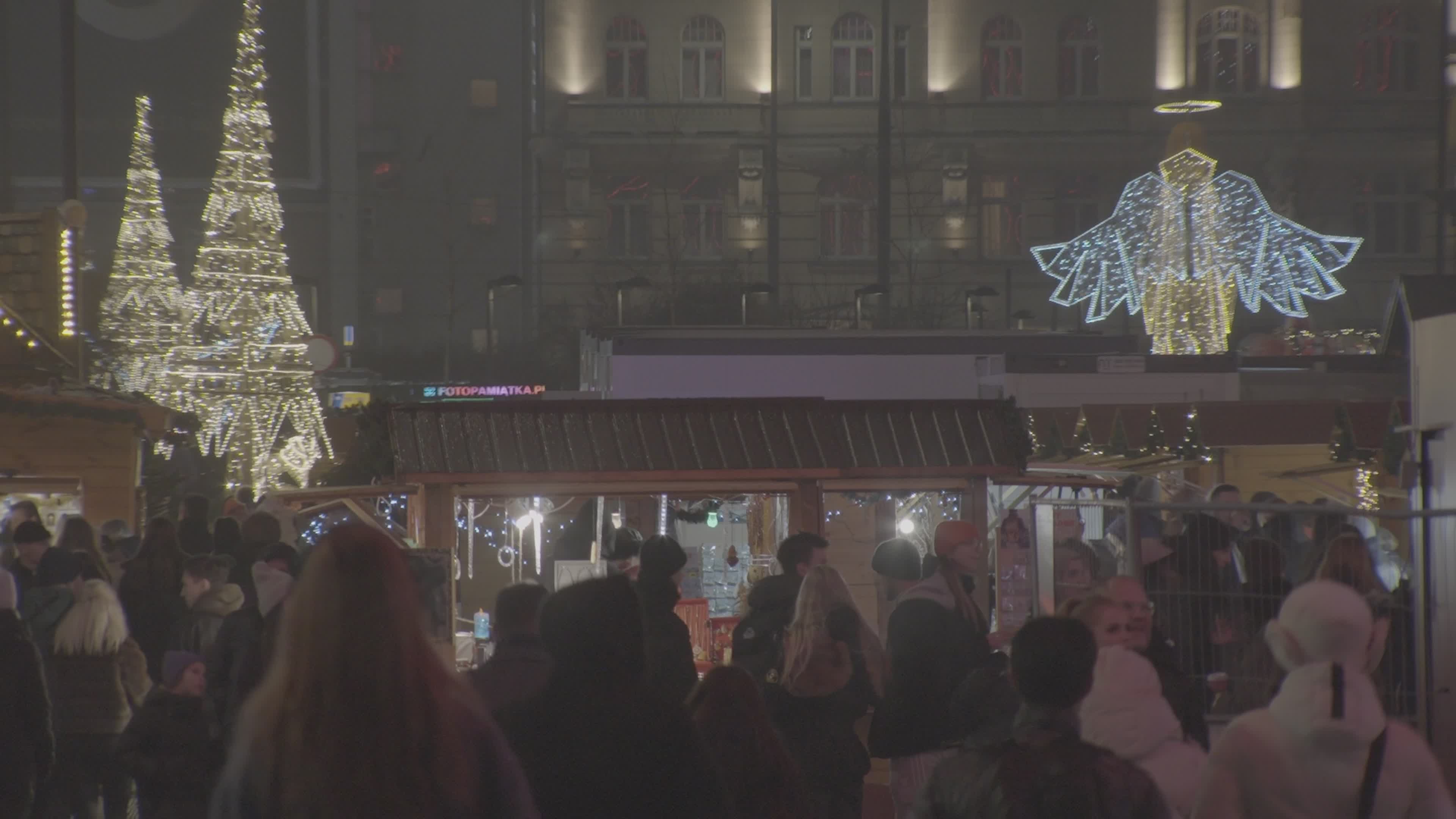 First ever Warsaw Christmas market in city center