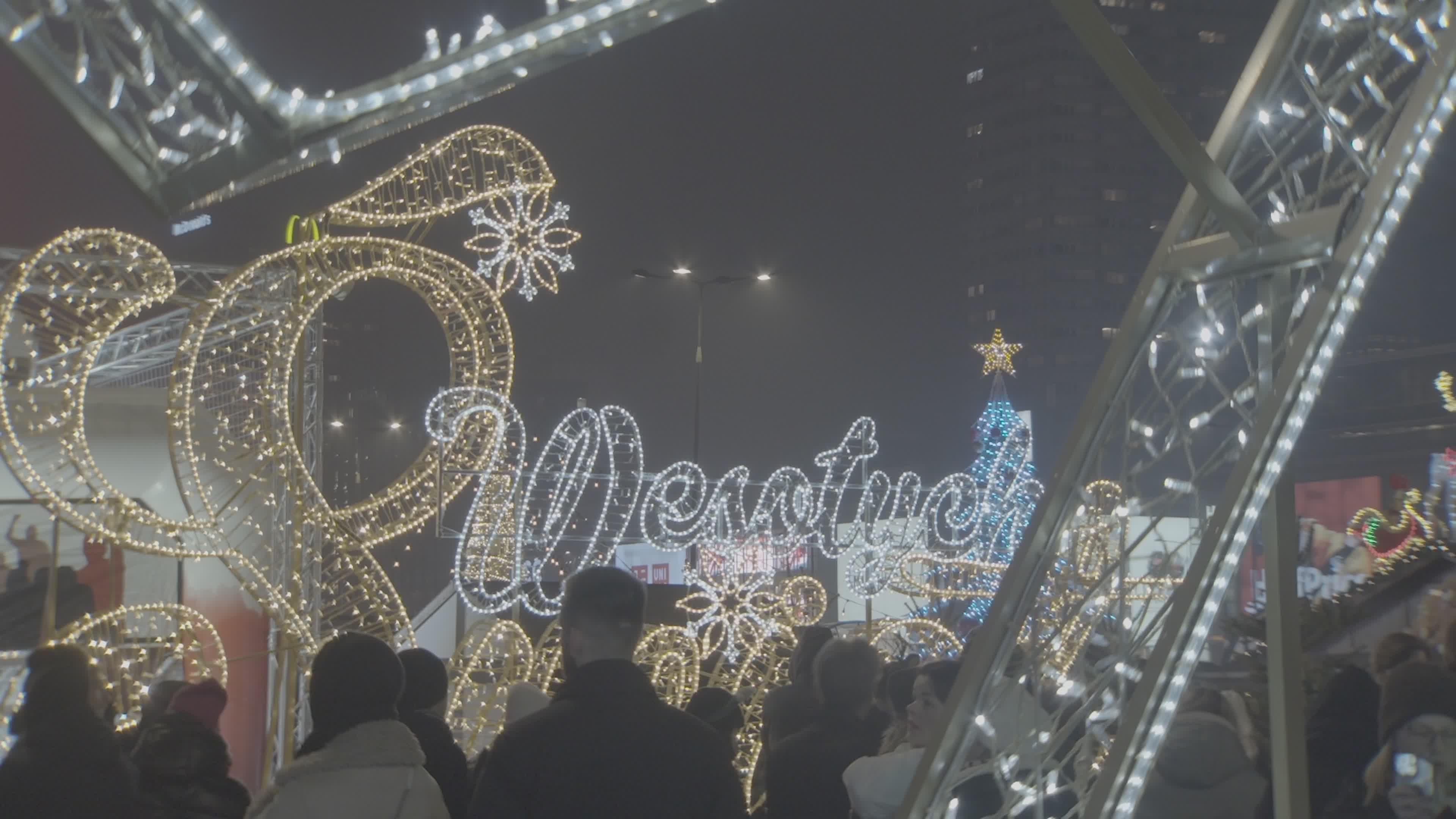 First ever Warsaw Christmas market in city center