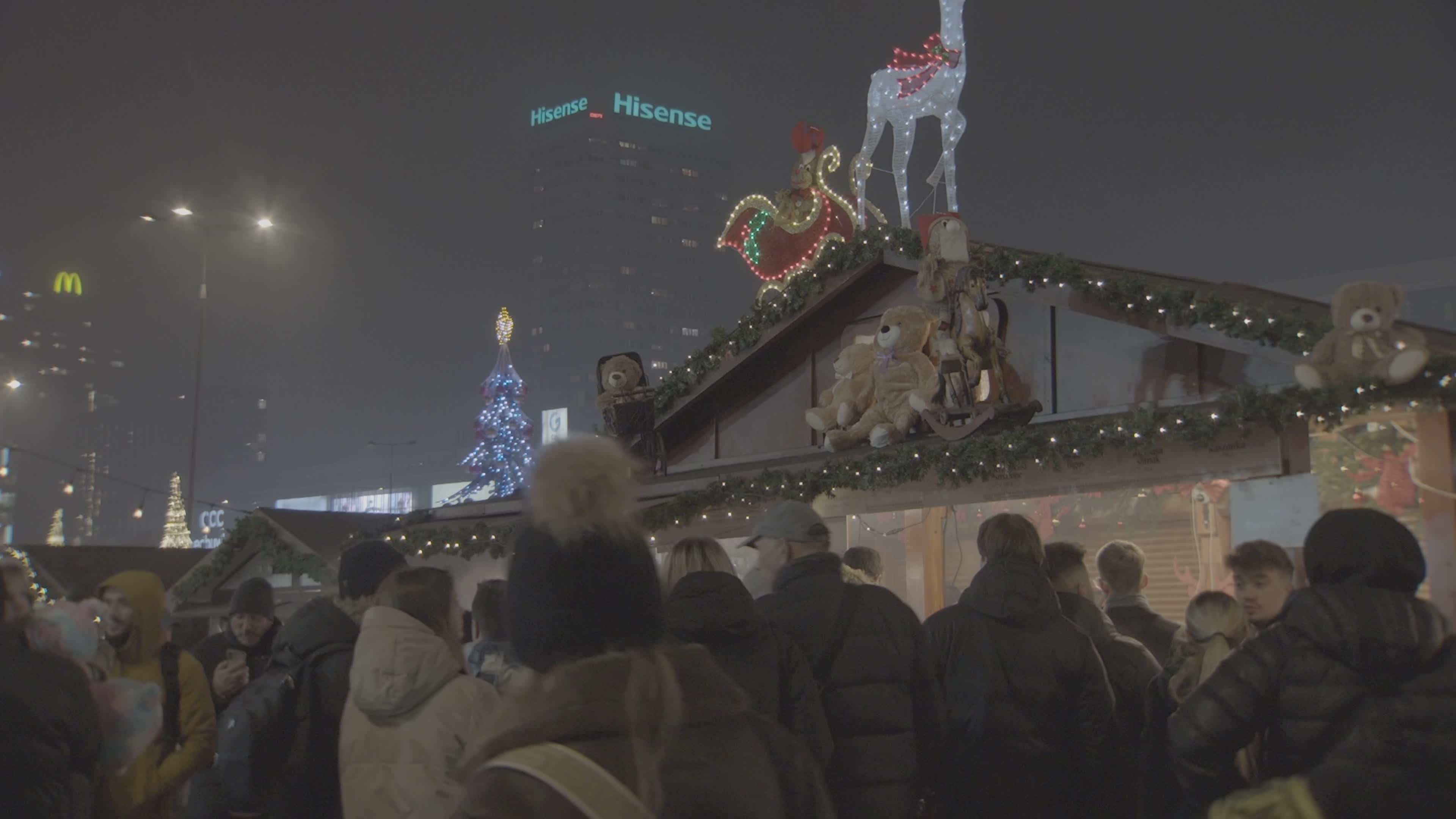 First ever Warsaw Christmas market in city center