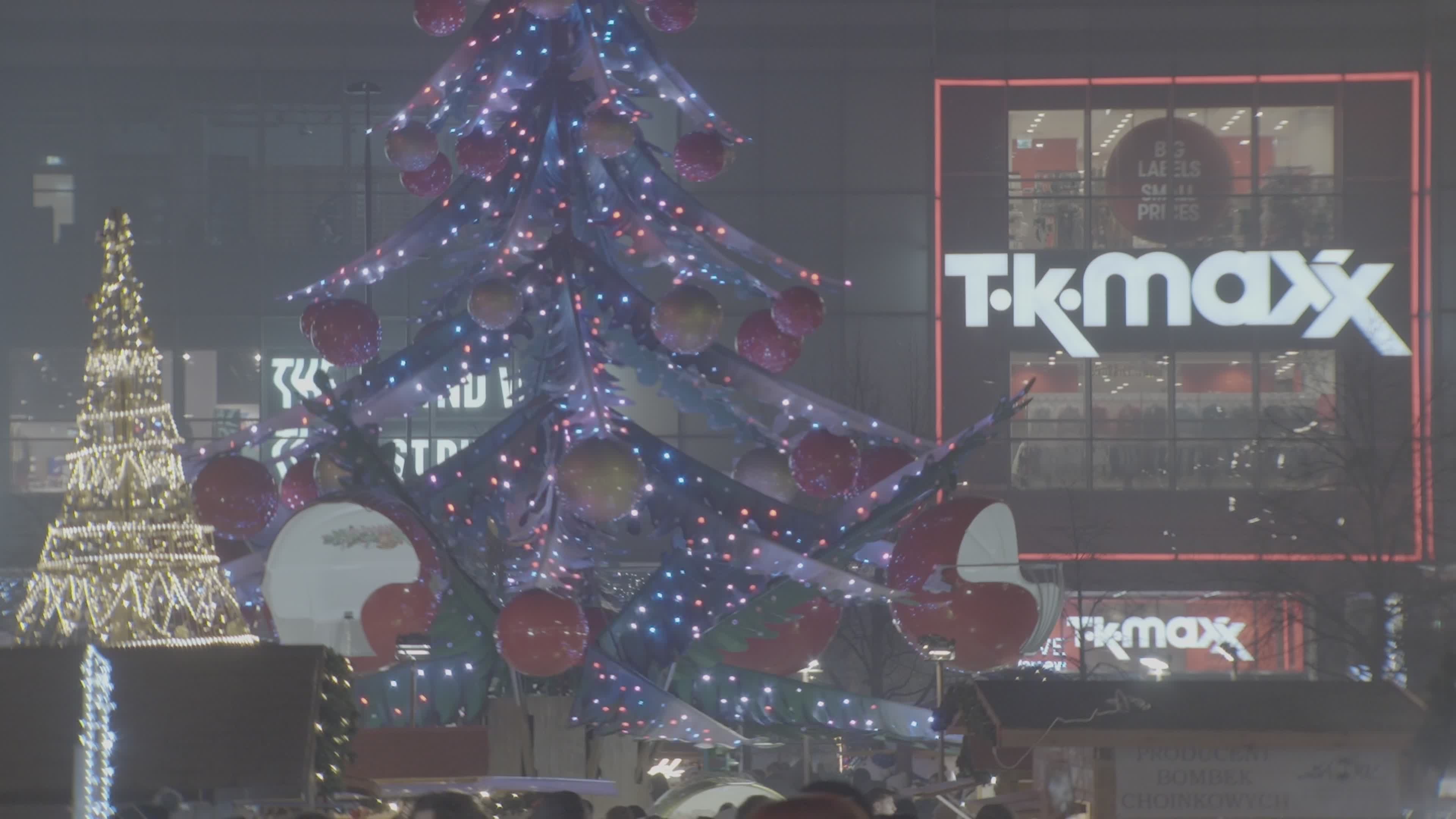 First ever Warsaw Christmas market in city center